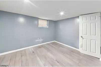 27 Richelieu Ter, Newark, NJ 07106 - Photo 32