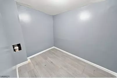 27 Richelieu Ter, Newark, NJ 07106 - Photo 34