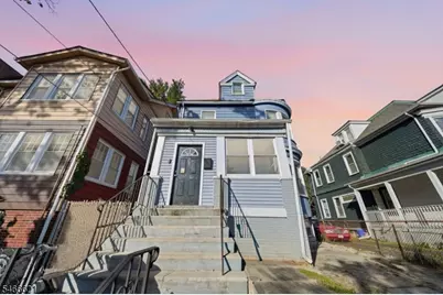 27 Richelieu Ter, Newark, NJ 07106 - Photo 2