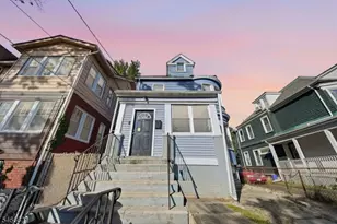 27 Richelieu Terrace, Newark, NJ 07106 - Photo 2