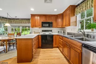 95 Whitehead Rd, Morris Township, NJ 07960 - Photo 8