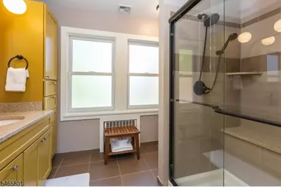15 Euclid Pl, Montclair, NJ 07042 - Photo 20