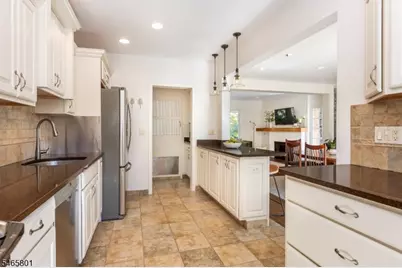 15 Euclid Pl, Montclair, NJ 07042 - Photo 16