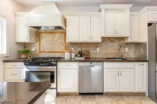 15 Euclid Pl, Montclair, NJ 07042 - Photo 14