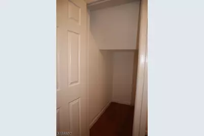 28 Stuyvesant Ave, Newark, NJ 07106 - Photo 4
