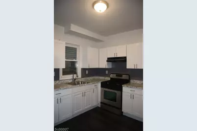 28 Stuyvesant Ave, Newark, NJ 07106 - Photo 8