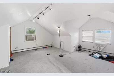 33 Fairbanks St, Hillside, NJ 07205 - Photo 10