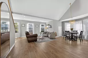 8 Oak Knoll Ln, Bedminster Township, NJ 07921 - Photo 4