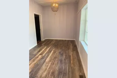 32 Grove St, Chester, NJ 07930 - Photo 2