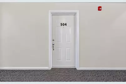 504 Altra Road, Raritan Township, NJ 08822 - Photo 4