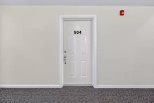 504 Altra Rd, Raritan Township, NJ 08822 - Photo 4