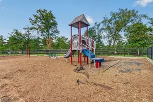 504 Altra Rd, Raritan Township, NJ 08822 - Photo 16