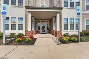 504 Altra Rd, Raritan Township, NJ 08822 - Photo 2