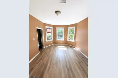 217 N 15th St, East Orange, NJ 07017 - Photo 10