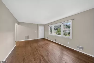 5 Stanford Dr, Bridgewater, NJ 08807 - Photo 8