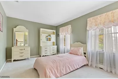 8 Stacy Ln, Bernards Township, NJ 07920 - Photo 20