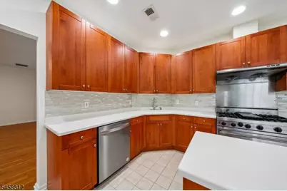 611 Binghampton Ln, Livingston, NJ 07039 - Photo 16