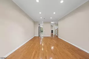 38 Gordon Cir, Parsippany, NJ 07054 - Photo 2