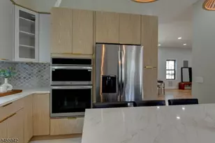 49 Longview Ave, Parsippany, NJ 07034 - Photo 14