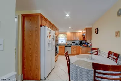 814 Kilsyth Rd #0, Elizabeth, NJ 07208 - Photo 6