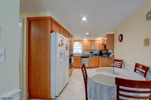 814 Kilsyth Rd, Elizabeth, NJ 07208 - Photo 6