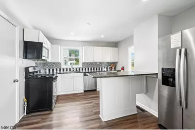 94 S 21st Ave, Manville, NJ 08835 - Photo 6