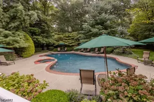 6 Burlington Ln, East Brunswick Township, NJ 08816 - Photo 30
