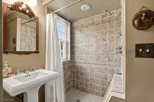 64 Bloomsbury Rd, Franklin Township, NJ 08802 - Photo 10