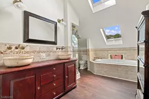 64 Bloomsbury Rd, Franklin Township, NJ 08802 - Photo 16