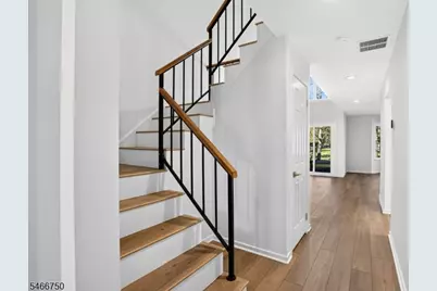 70 Village Cir, Bridgewater Twp., NJ 08807 - Photo 4