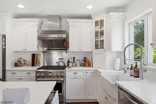 42 Sandy Hill Rd, Westfield, NJ 07090 - Photo 10