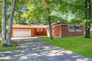 58 Arden St, Franklin Township, NJ 08873 - Photo 2