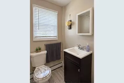 68 Macarthur Ave, Bloomfield, NJ 07003 - Photo 6