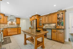 20 Round Top Rd, Warren Township, NJ 07059 - Photo 4