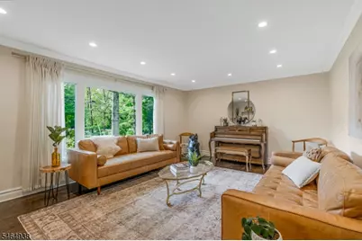 20 Round Top Rd, Warren Township, NJ 07059 - Photo 10