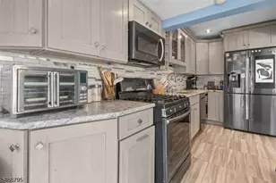 484 Raritan Rd, Roselle, NJ 07203 - Photo 14