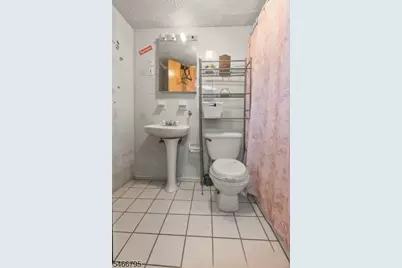 484 Raritan Rd, Roselle, NJ 07203 - Photo 26
