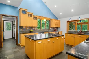 11 White Bridge Rd, Franklin Township, NJ 08867 - Photo 18