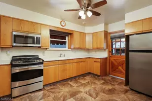 66 Jannarone St, Belleville, NJ 07109 - Photo 12
