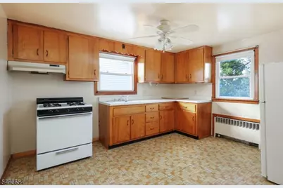 66 Jannarone St, Belleville, NJ 07109 - Photo 20