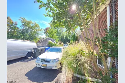 176 Kensington Ave, Woodbridge Township, NJ 07067 - Photo 12