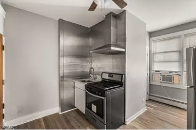 76 Prospect Ave, Bayonne, NJ 07002 - Photo 16