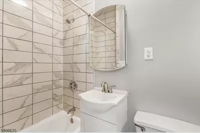 76 Prospect Ave, Bayonne, NJ 07002 - Photo 18