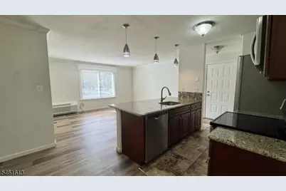52 Norwich Pl, Franklin Township, NJ 08873 - Photo 8