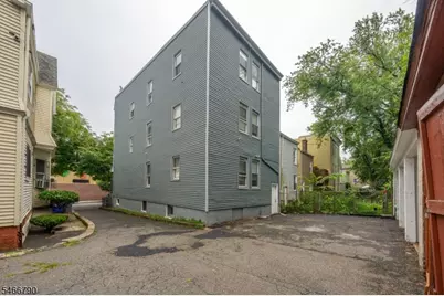 63 S 7th St, Newark, NJ 07107 - Photo 32
