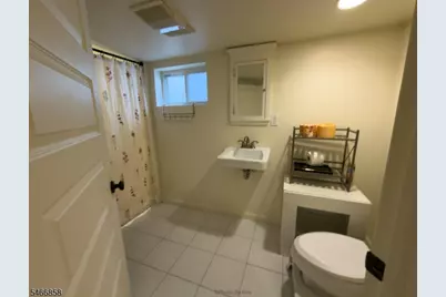 107 Sheridan Ave, Roselle Park, NJ 07204 - Photo 6