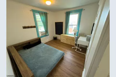107 Sheridan Ave, Roselle Park, NJ 07204 - Photo 18