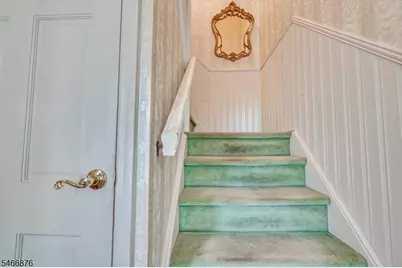 551 Rosewood Ter, Linden, NJ 07036 - Photo 24