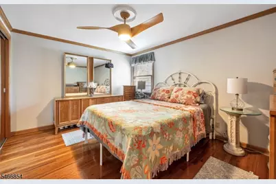 53 Hillcrest Dr, Wayne, NJ 07470 - Photo 16