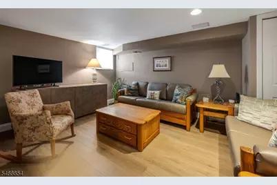 53 Hillcrest Dr, Wayne, NJ 07470 - Photo 20